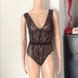 Victoria secret black small/p body new lace